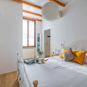 Appartamento Casa Allegra_bilocale In Centro Con Posto Auto, Pavia